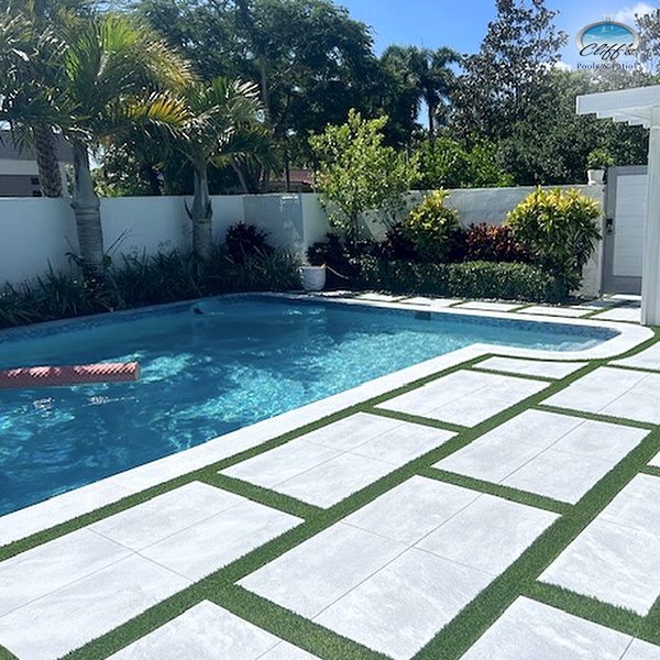 Cliff's Pools & Patios artificial turf installation