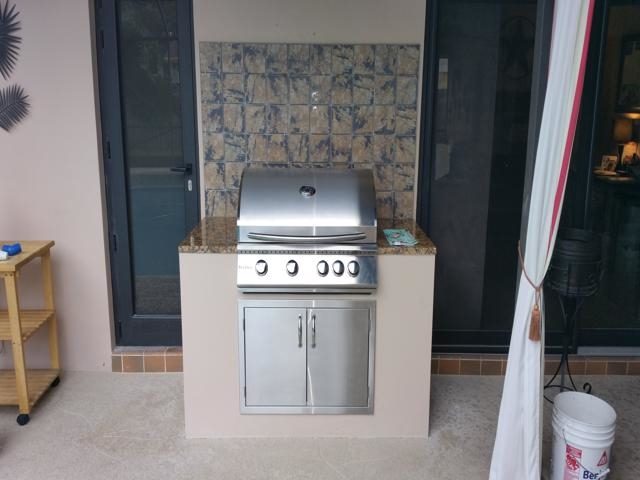Cliff's Pools & Patios compact stainless outdoor kitchen