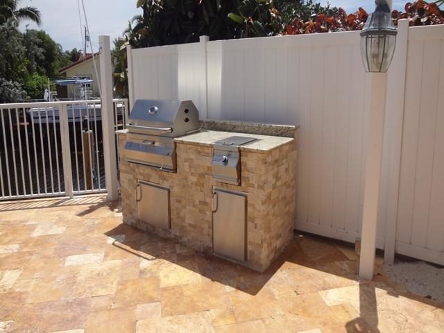 Cliff's Pools & Patios outdoor kitchen with granite counter