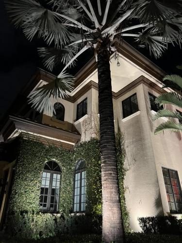 Cliff's Pools & Patios outdoor pool lighting
