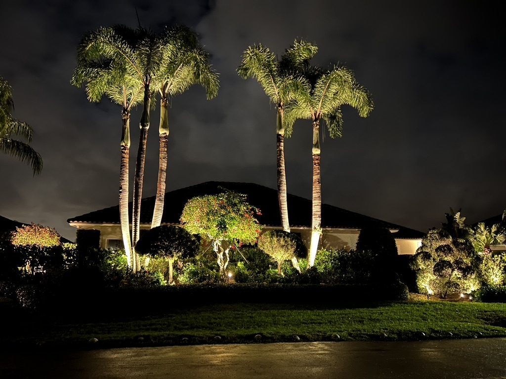 Cliff's Pools & Patios outdoor pool lighting